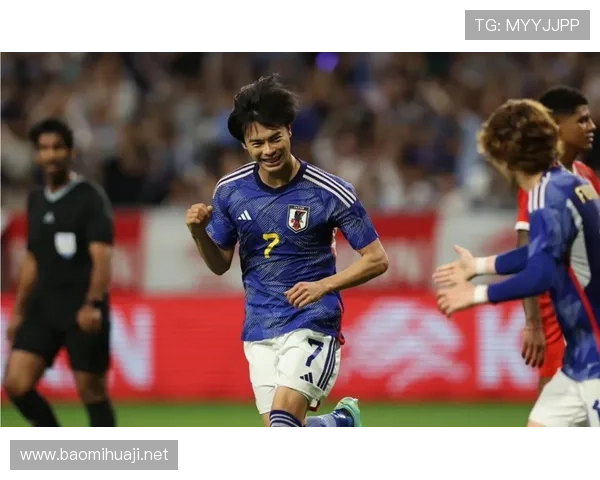 三笘薰庆祝进球跳起舞蹈 日本队近期表现备受期待 三笘薰庆祝进球跳起舞蹈 日本队近期表现备受期待