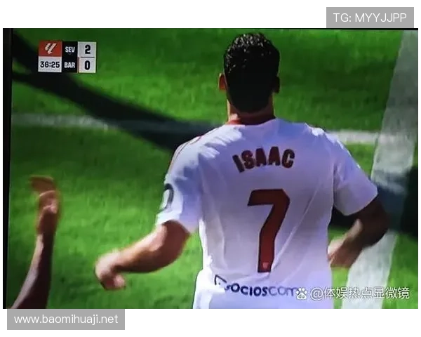 巴萨防线表现波动从稳固到频频被打穿，阶段性变化对赛季防守端稳定性构成考验