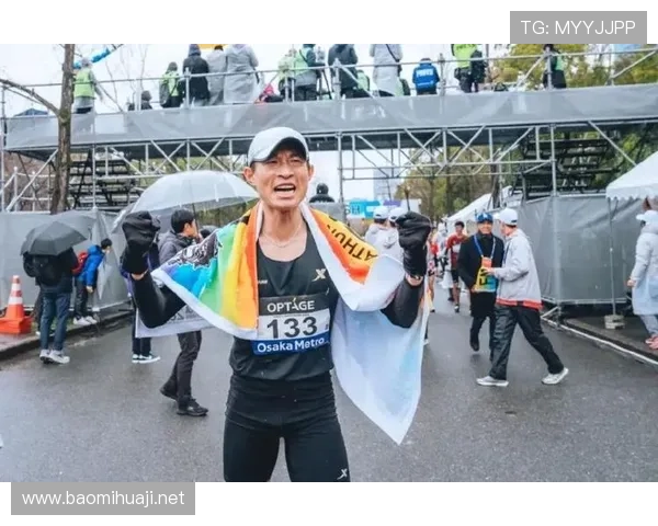 吴向东训练完直接去超市买打折菜，这反差谁懂